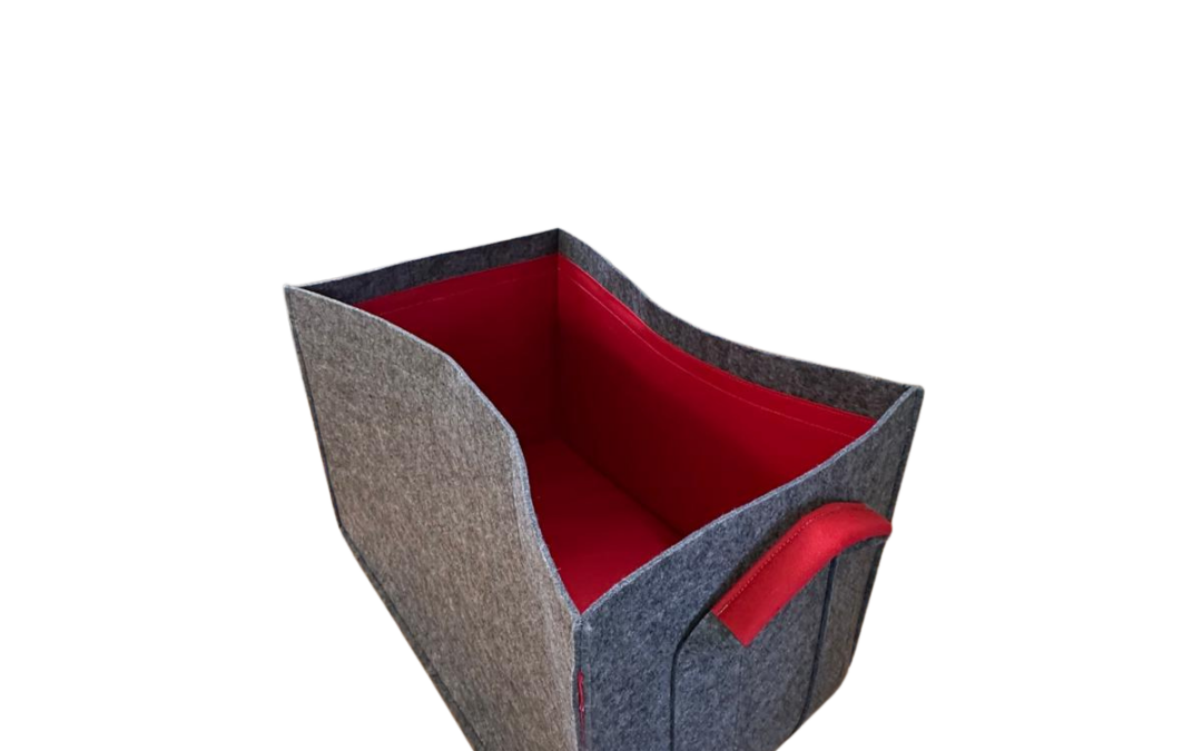 Filzkorb mit abwischbarem Inlay. grau/rot