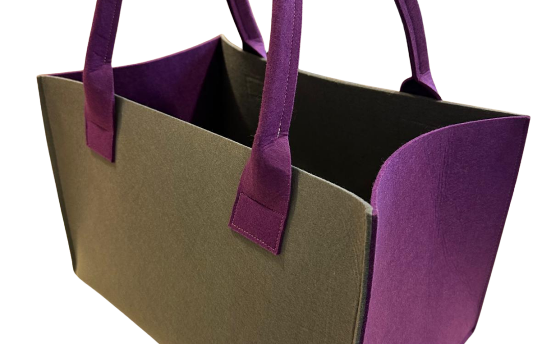 Filzeinkaufskorb in Grau mit violetten Seiten